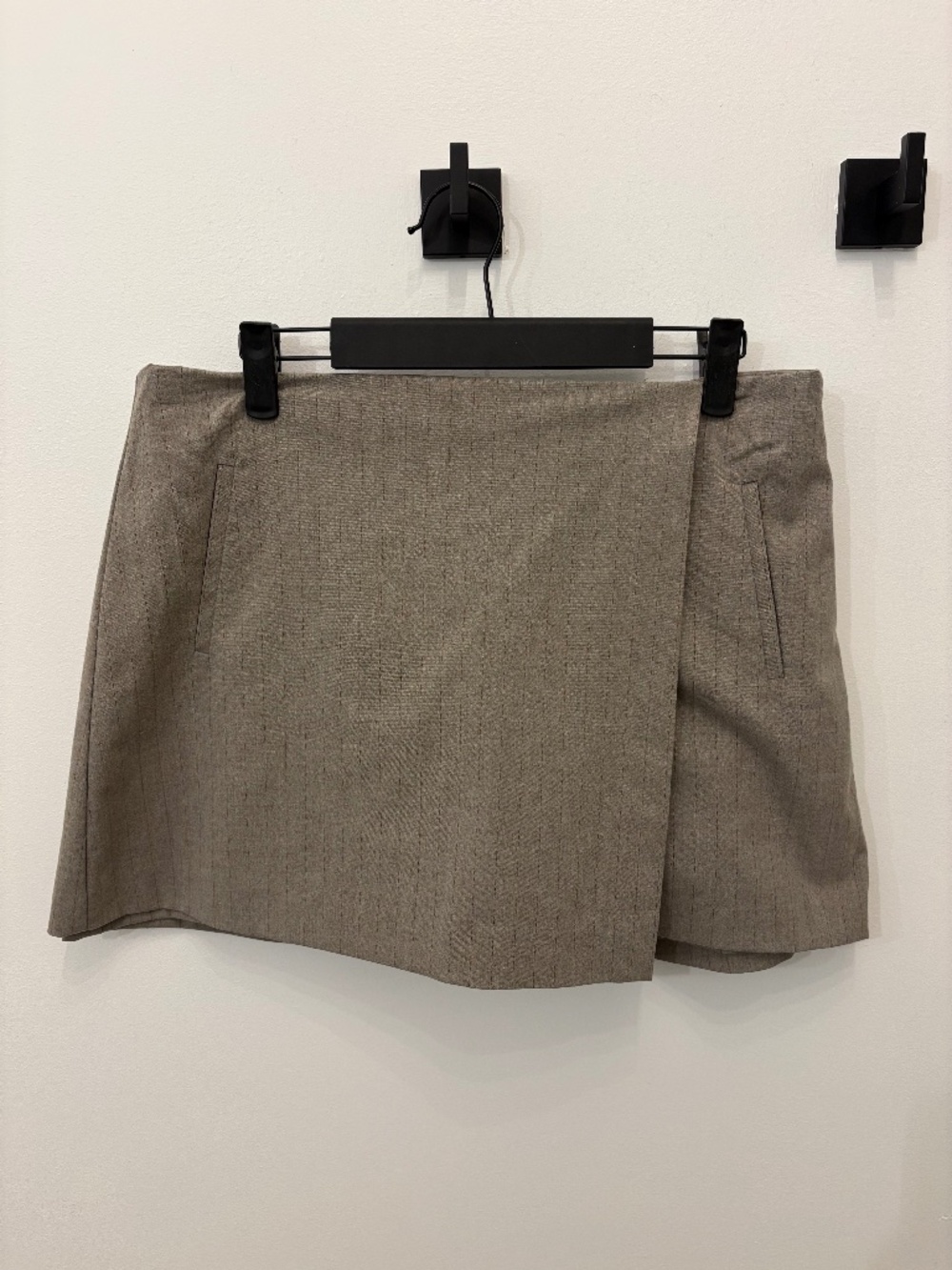 Dynamite short-skirt size 8